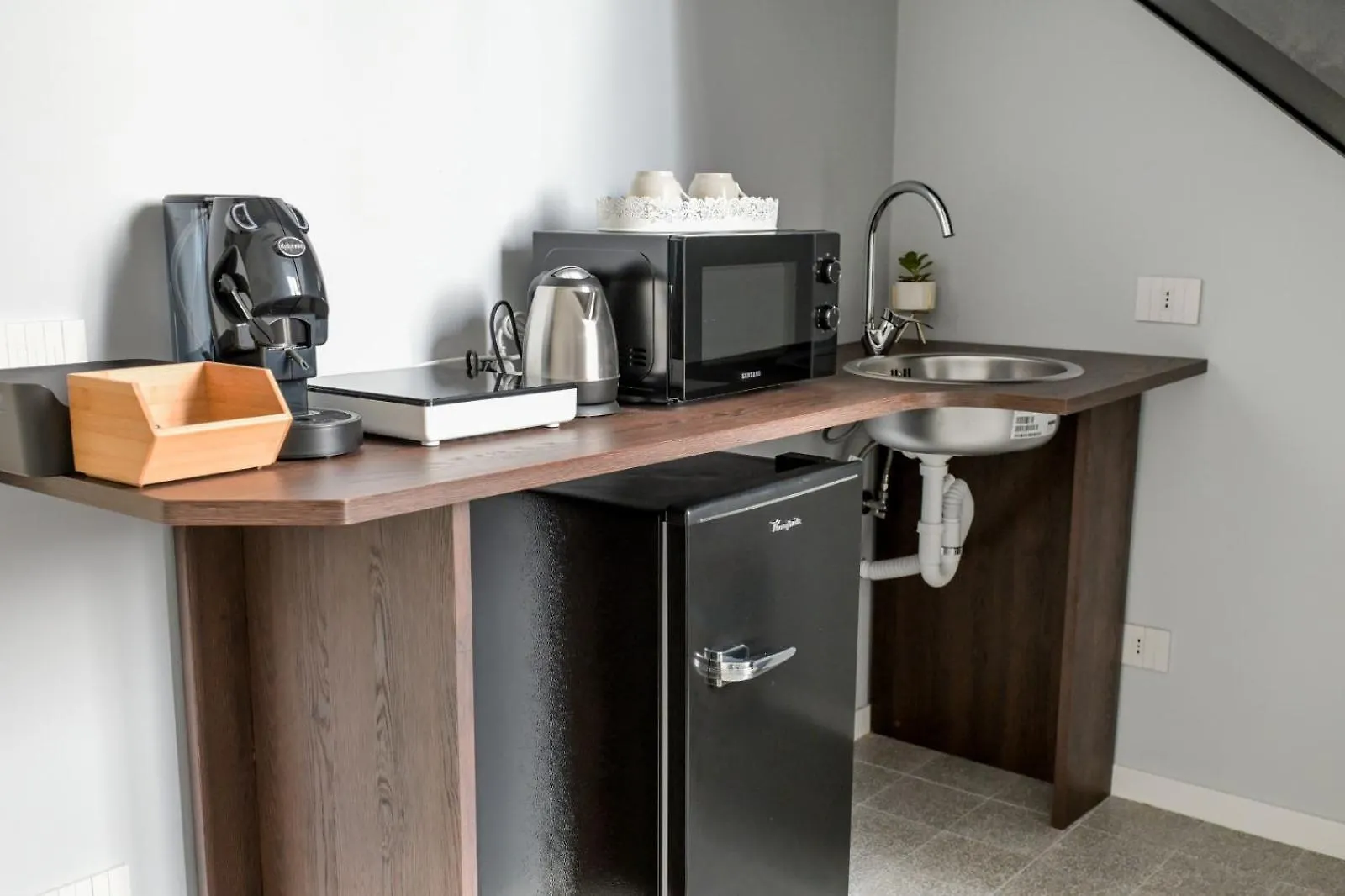 Raffaella Paola Apartman Bari 0*,  Olaszország